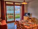 ferienwohnung-malcesine-direkt-am-see-eine-schlafzimmer-wohn-kochzimmer-01