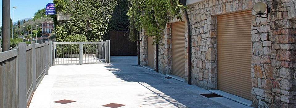 Garage und Parkplatz in Villa Bruna Ferienwohnung Malcesine Cassone